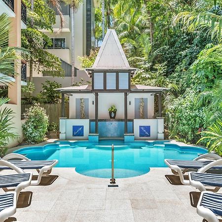 Апарт отель Martinique On Macrossan Порт Дуглас Экстерьер фото